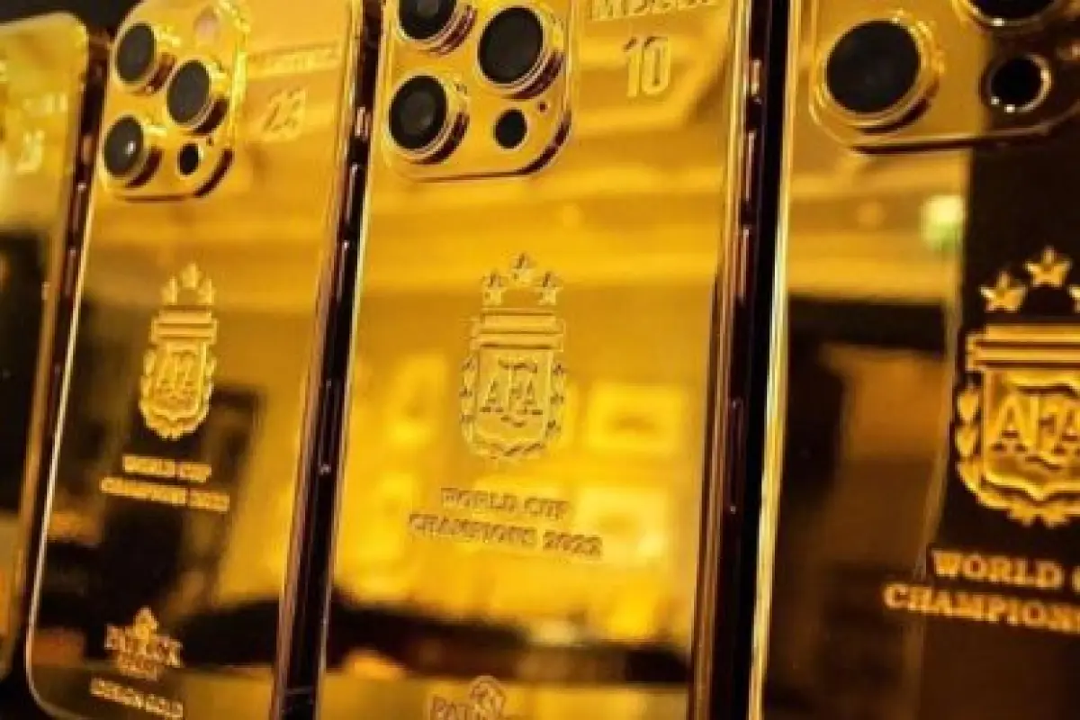 iphone-14-banados-en-oro-lionel-messi-marzo-2023-3-414x276-1.jpg, 