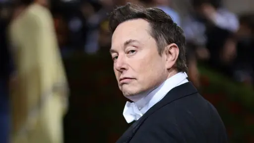 elon-musk-suspende-compra-twitter-emisoras-unidas.jpg ,