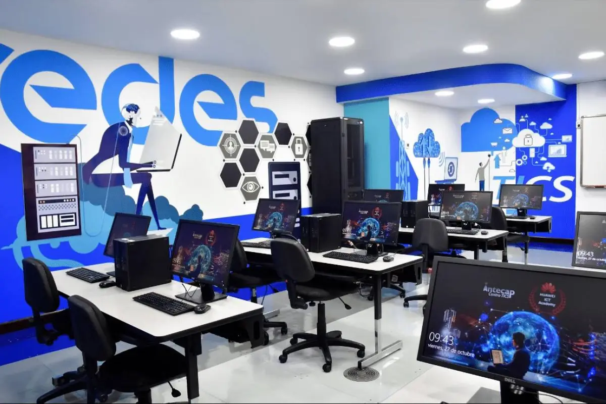 Huawei-ICT-Academy-emisoras-unidas-febrero-2024.png, 