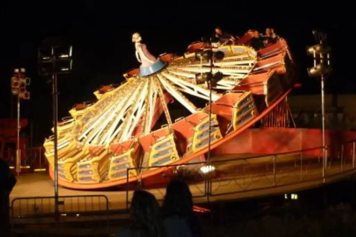 adolescente-expulsada-juego-mecanico-feria-san-luis-jilotepeque.webp, 