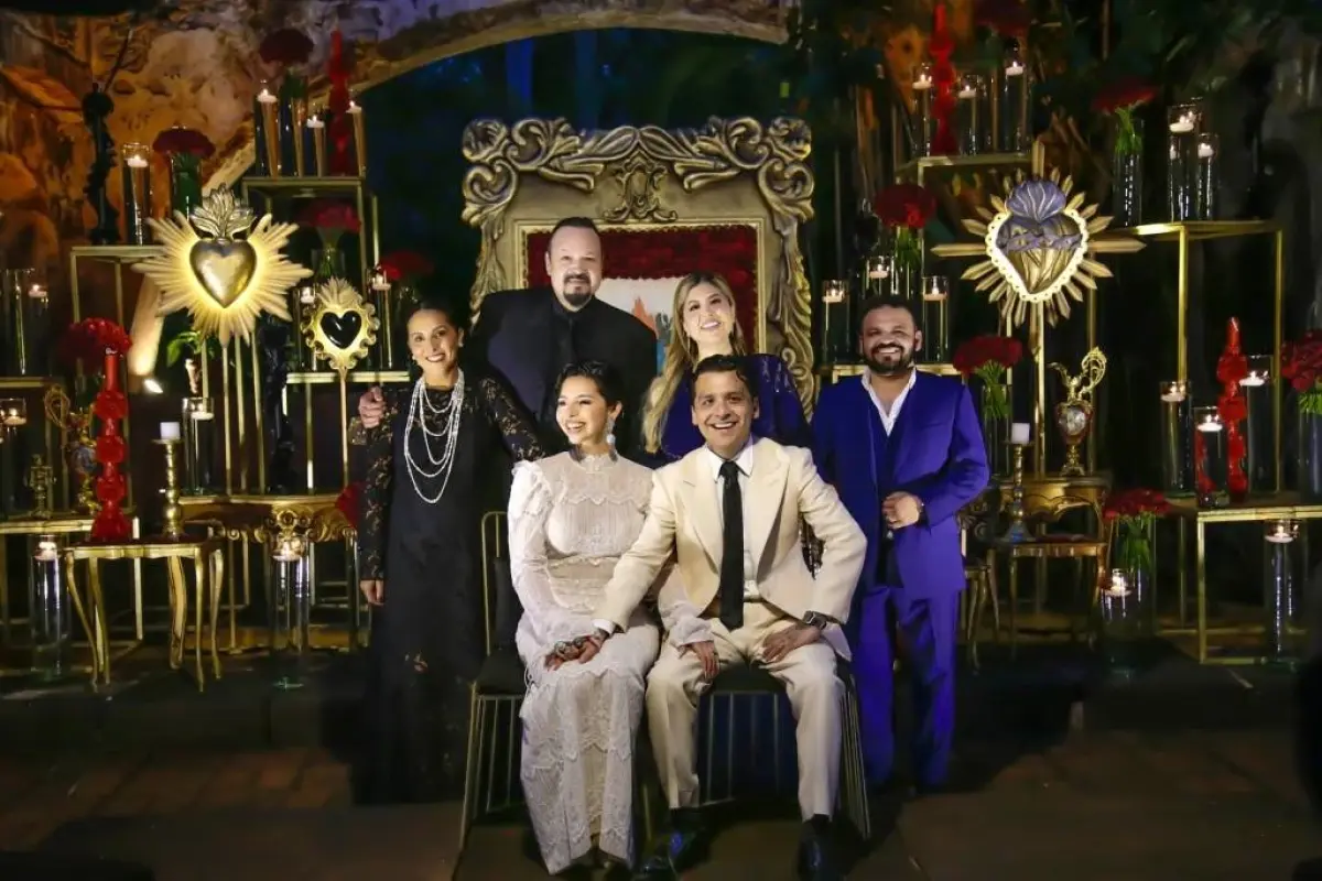 Pepe-Aguilar-Christian-Nodal-Angela-Aguilar.webp, 