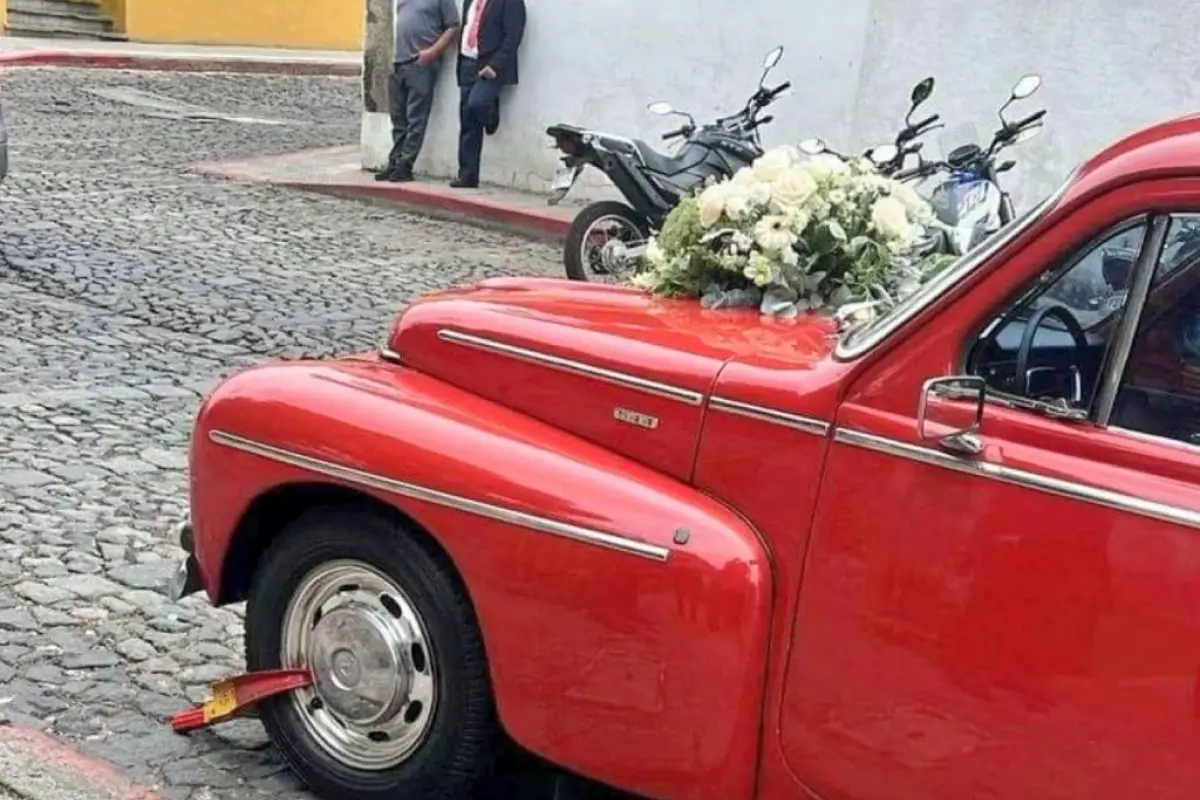 pmt-antigua-guatemala-cepo-vehiculo-boda.webp, 