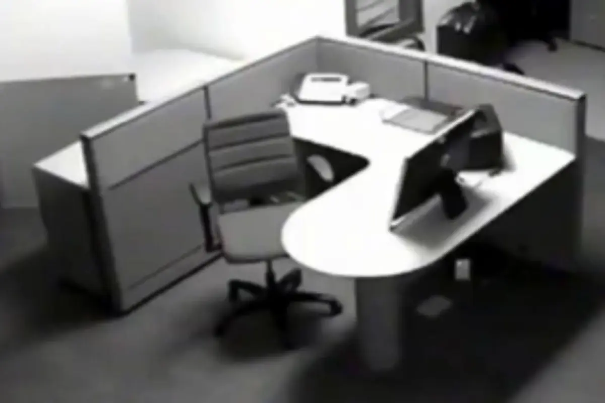 graban-actividad-paranormal-en-una-oficina.webp, 