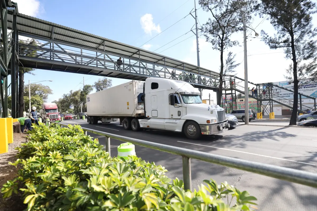 Habilitan-nueva-pasarela-en-el-anillo-periferico.jpg, 