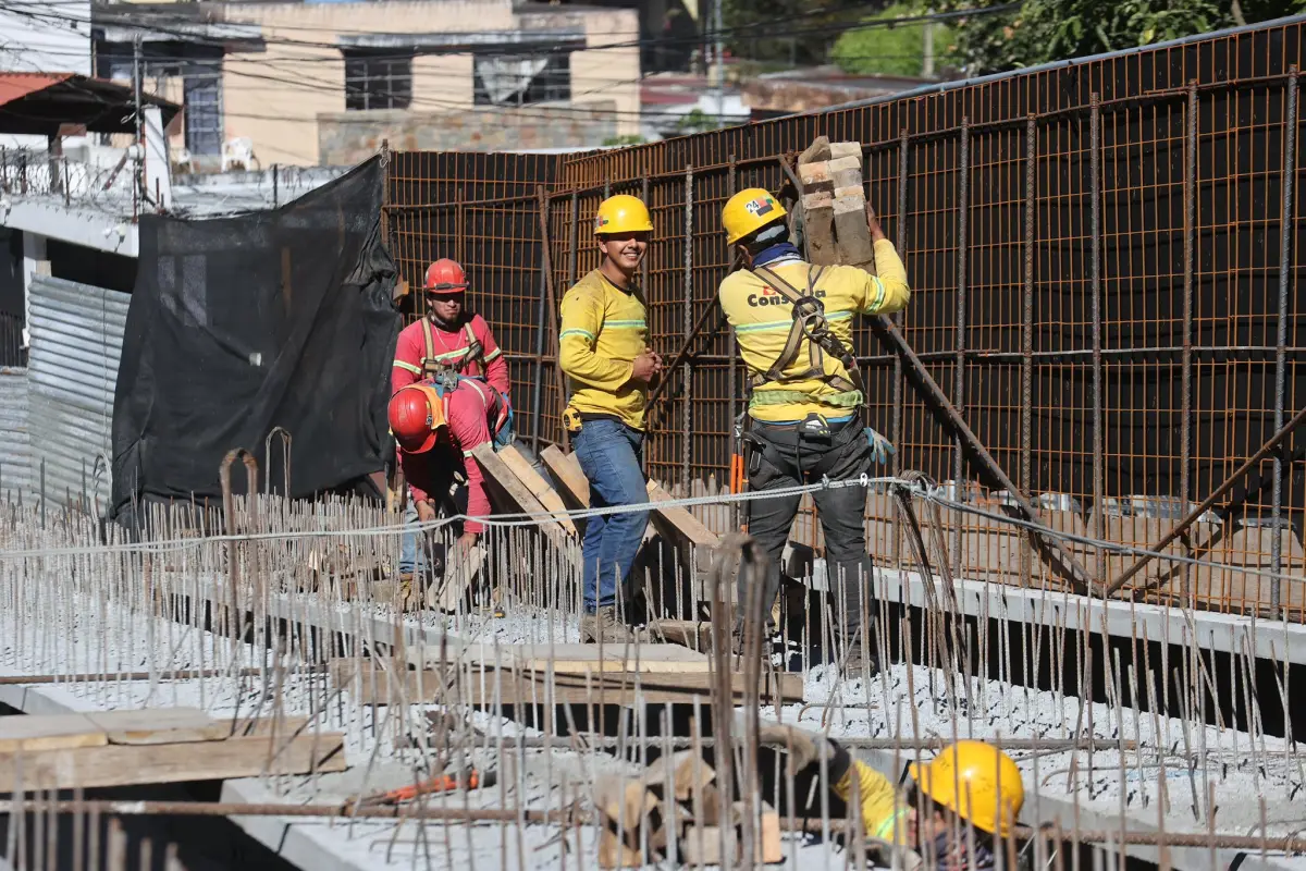 Los-trabajos-en-el-puente-Adolfo-Mijangos-Lopez-continuan-avanzando-durante-diciembre.jpg, 