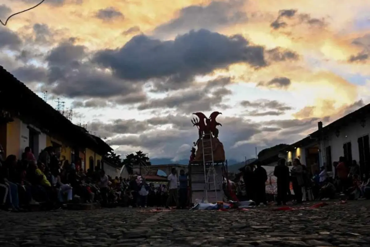 Diablo-ecologico-del-Barrio-Concepcion-AG-Guatemala.jpg, 