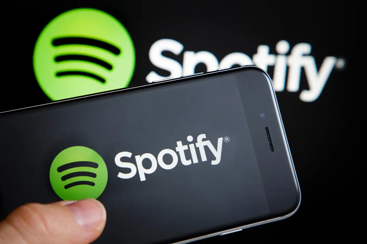 Spotify, Instagram