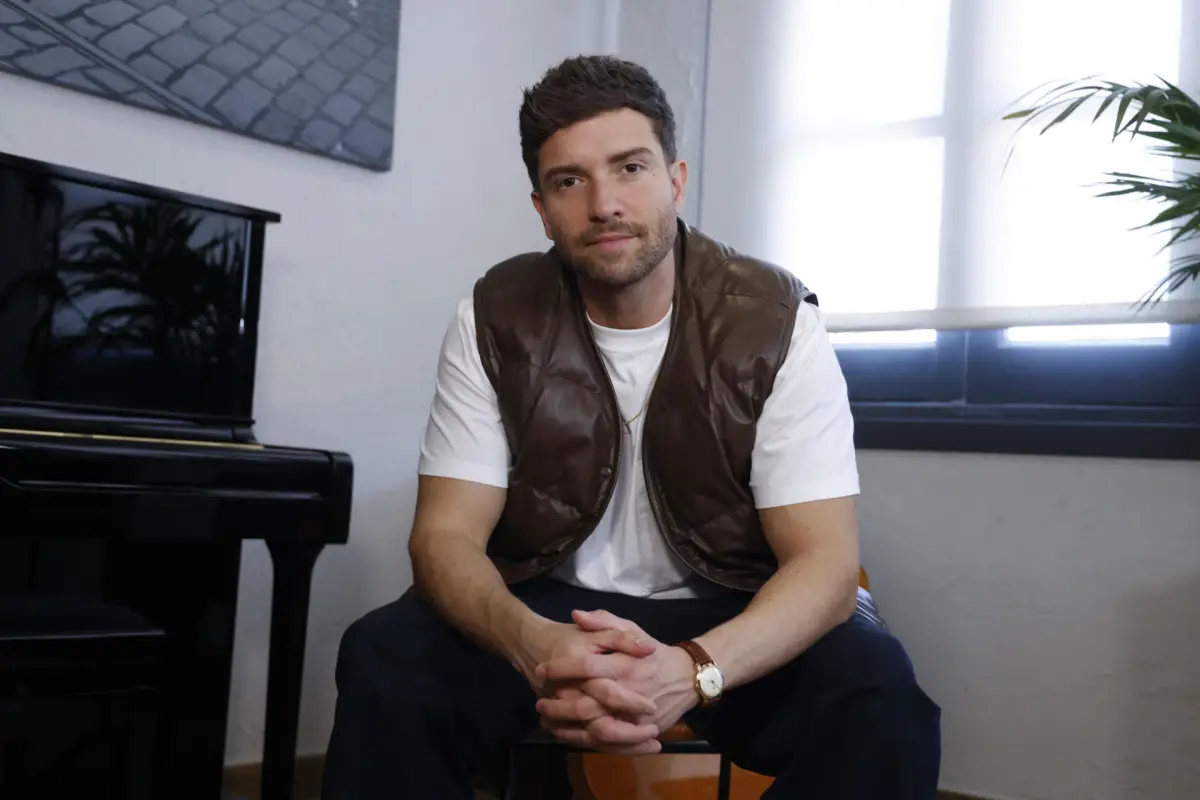 El músico Pablo Alborán durante una entrevista con la Agencia Efe con motivo de la presentación de su sencillo Clickbait, del que será su próximo disco y en el que, además de probar un giro en su estilo musical habitual, condena los vicios del mal p,  EFE/ Blanca Millez