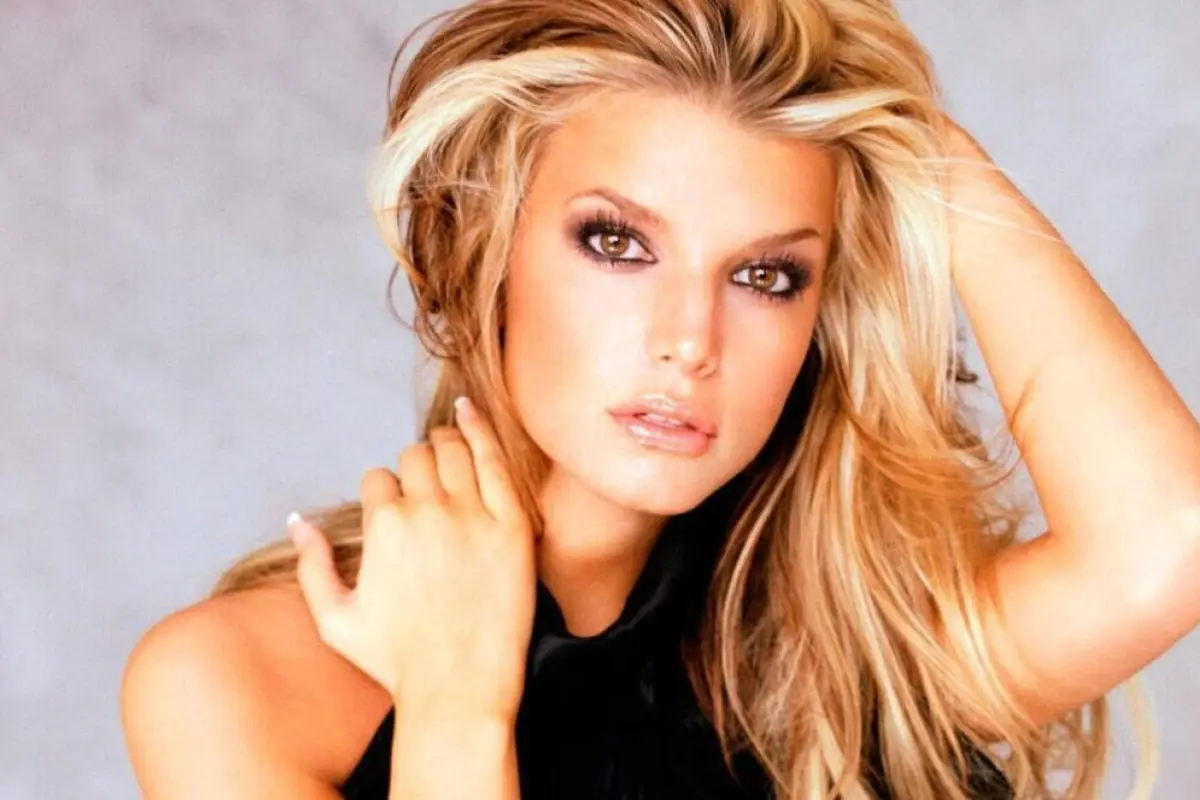 Jessica Simpson, Instagram