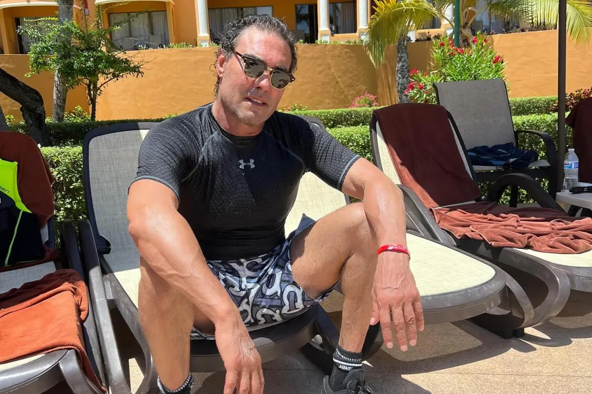 Eduardo Yáñez, Redes sociales