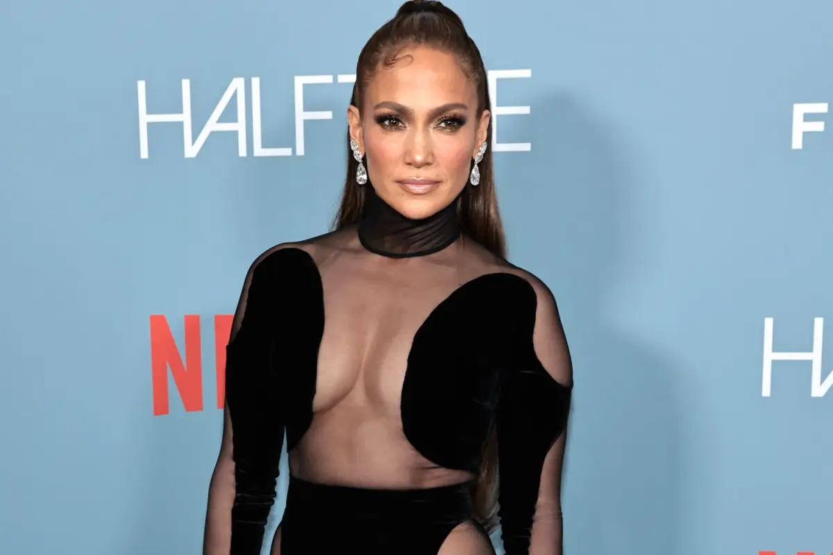 Jennifer Lopez, Instagram