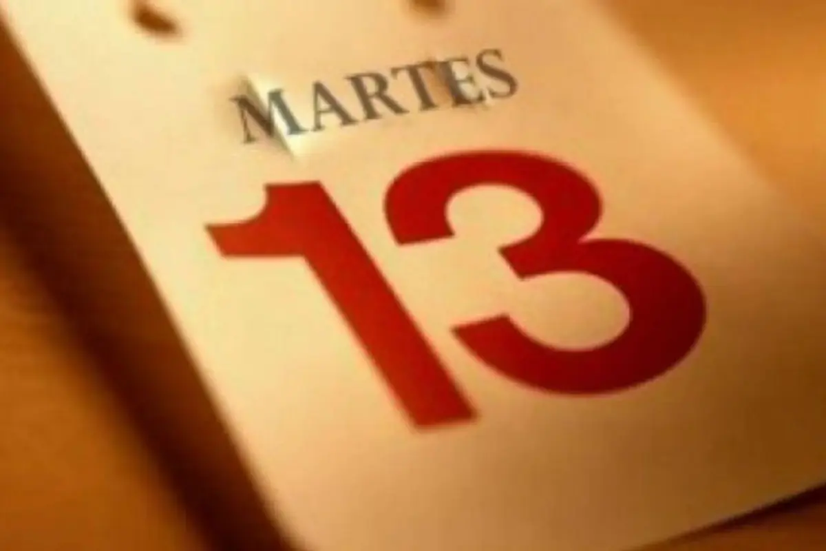 martes 13, Facebook