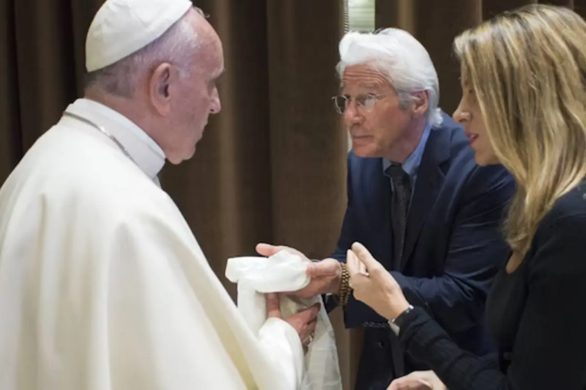 Richard Gere / Papa Francisco, Redes sociales