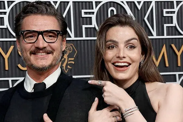 Pedro Pascal - Lux Pascal ,Redes sociales