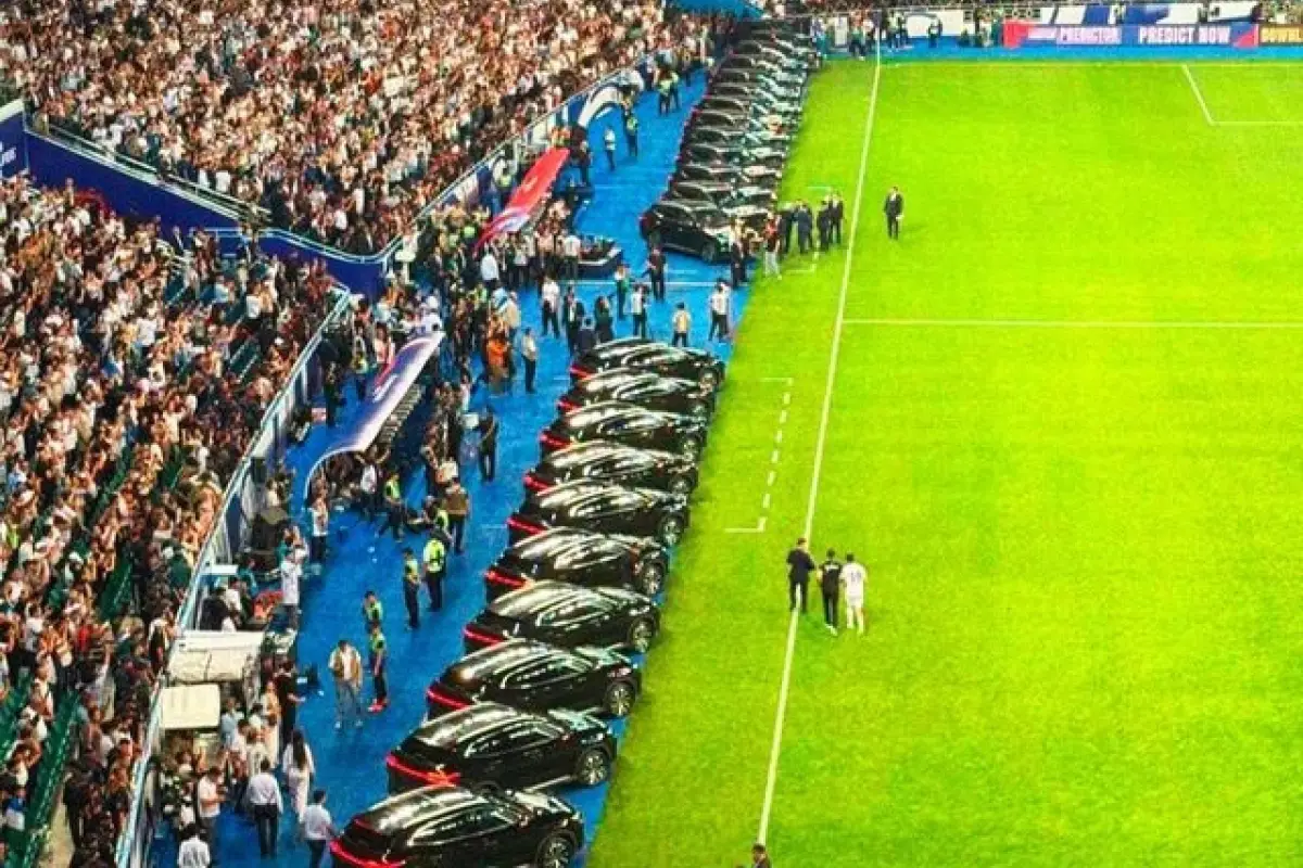  Jugadores de Uzbekistán reciben autos de lujo tras clasificar al Mundial - Koha.net