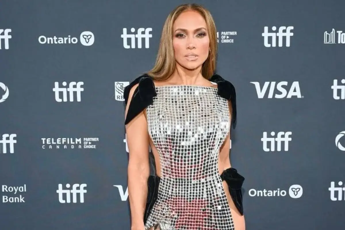 JLo, Instagram