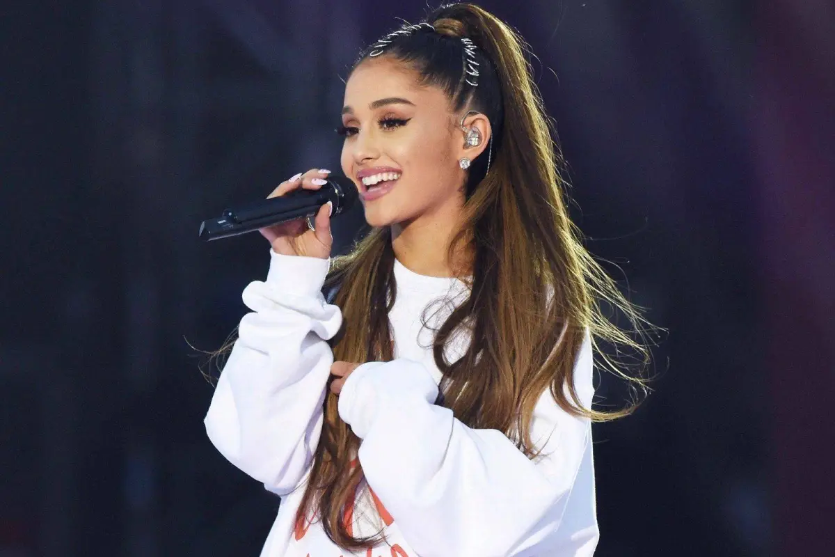 Ariana Grande, Instagram