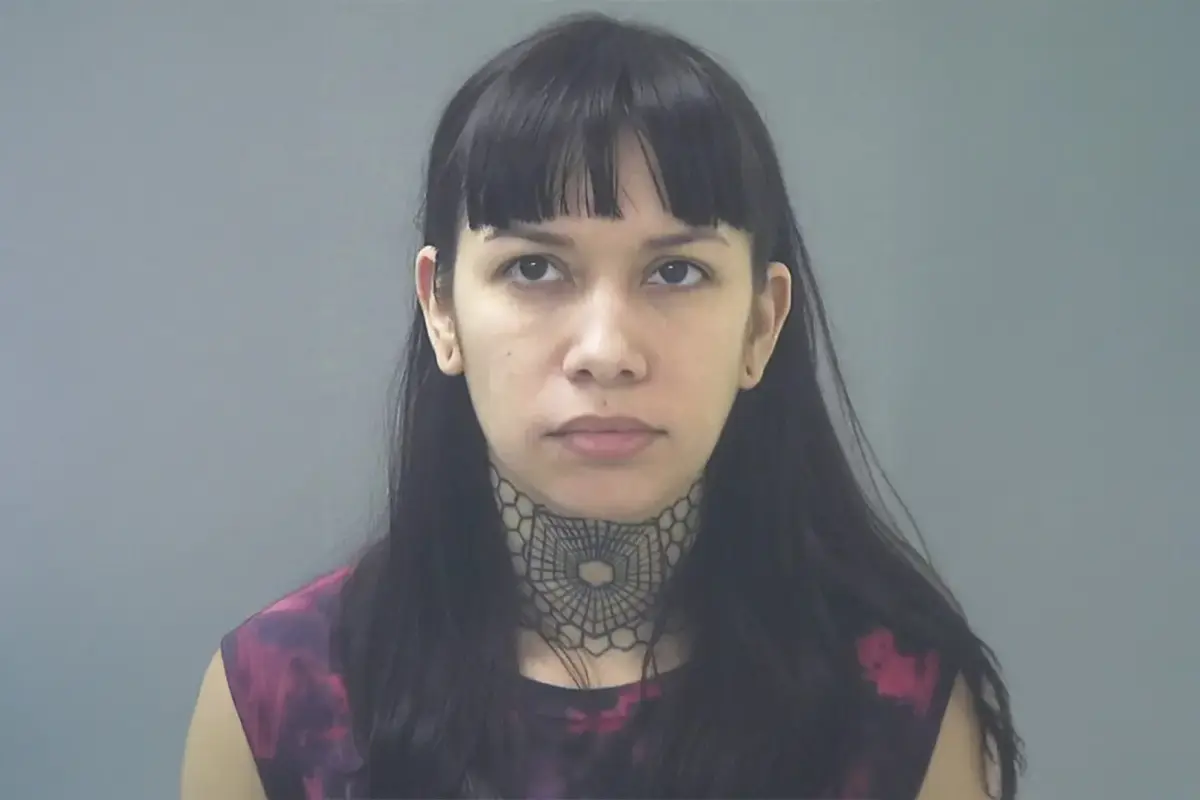 Chelsea Perkins, Redes sociales