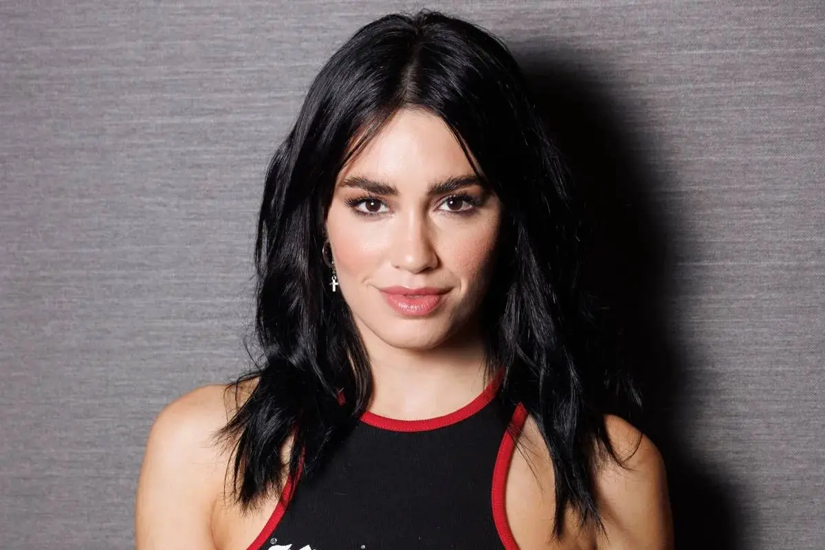 Lali, Facebook