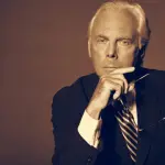 Giorgio Armani ,Facebook