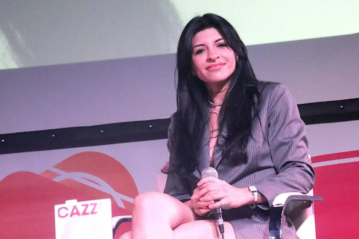 Cazzu, Instagram