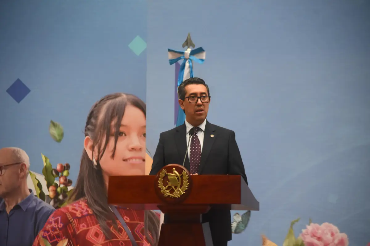 El ministro de Finanzas, Jonathan Menkos, durante la conferencia &quot;La Ronda&quot;, en el Palacio Nacional de la Cultura, el lunes 22 de septiembre., Omar Solís/Emisoras Unidas