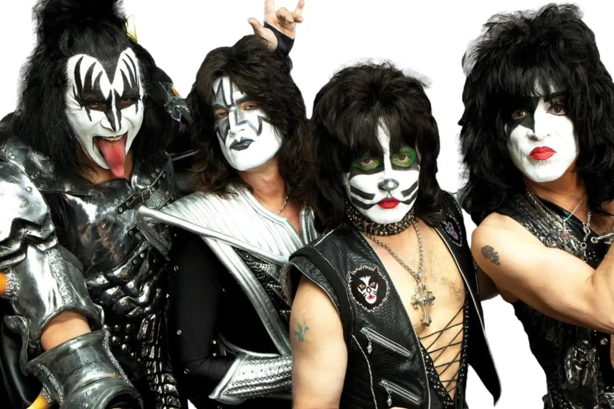 Ace Frehley de Kiss, Redes sociales