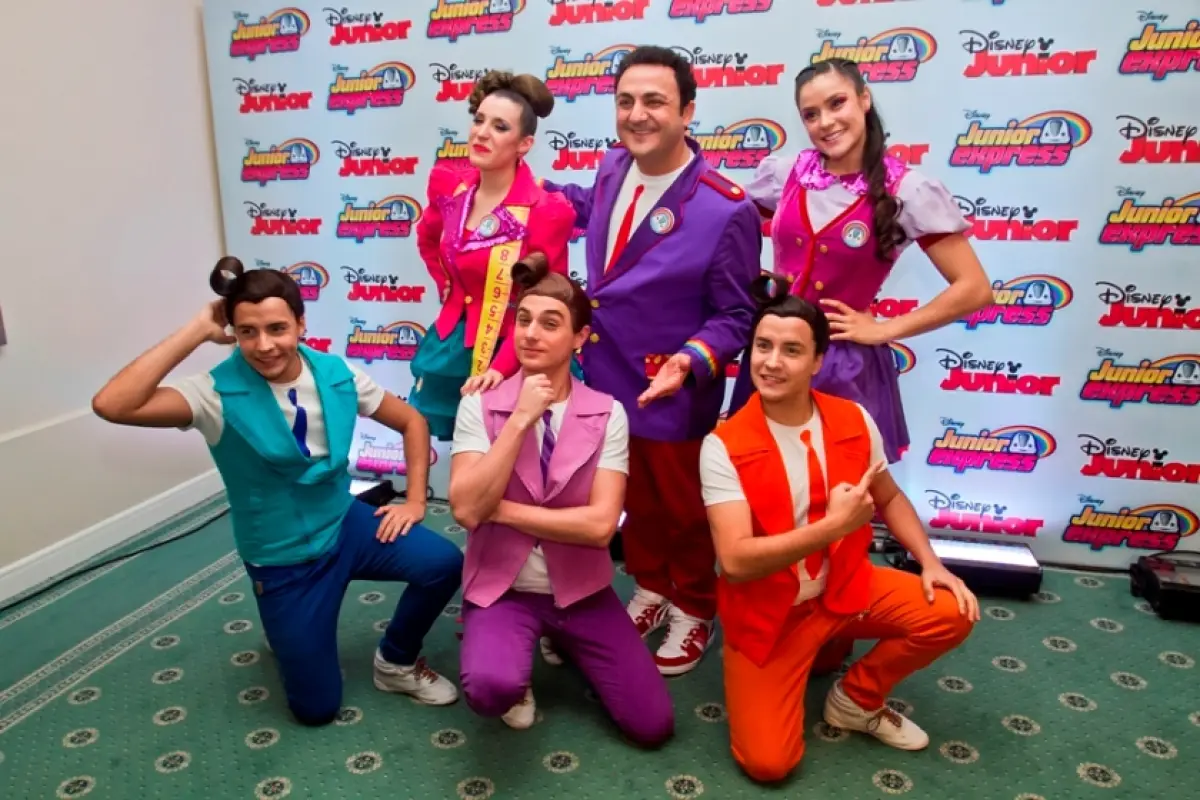 Topa Junior Express, Instagram