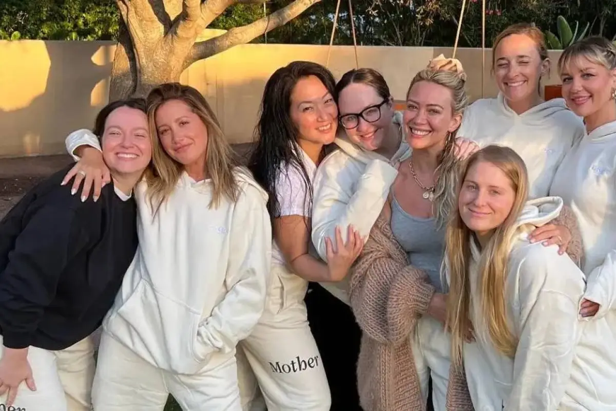 Ashley Tisdale, Instagram