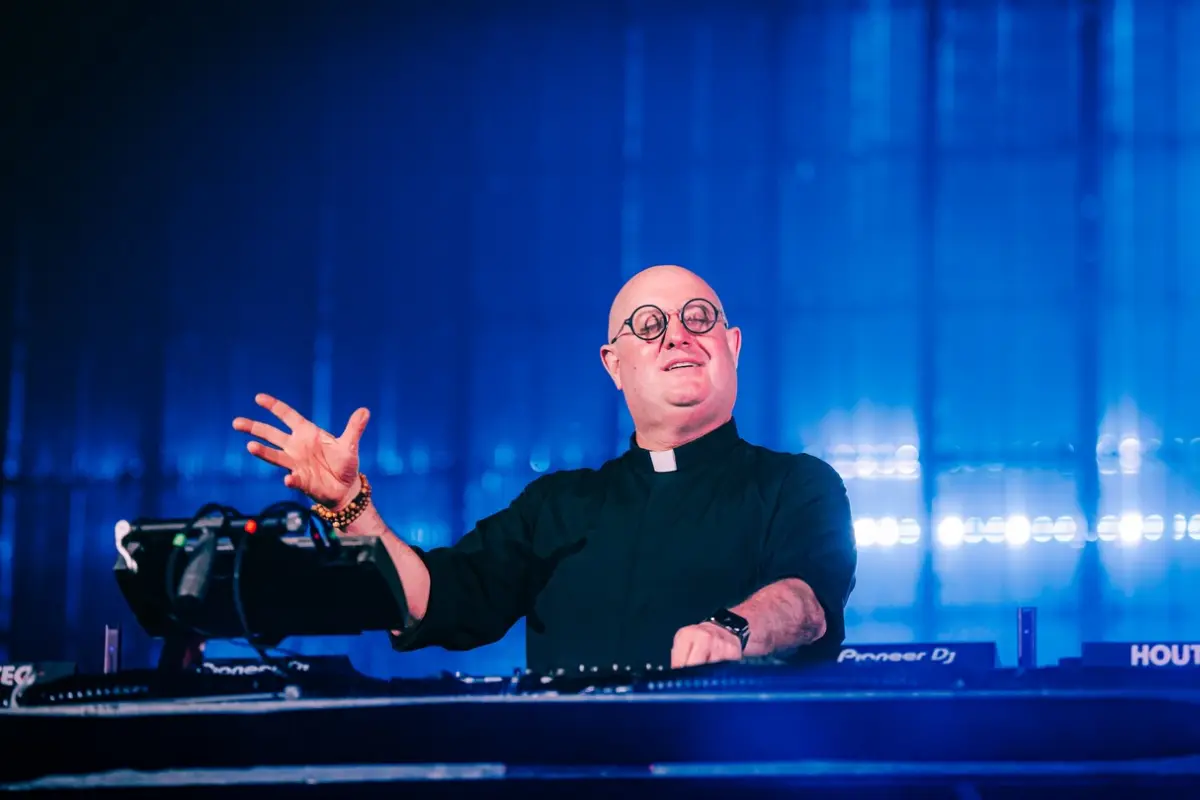 DJ Padre Guilherme , Redes sociales de Padre Guilherme