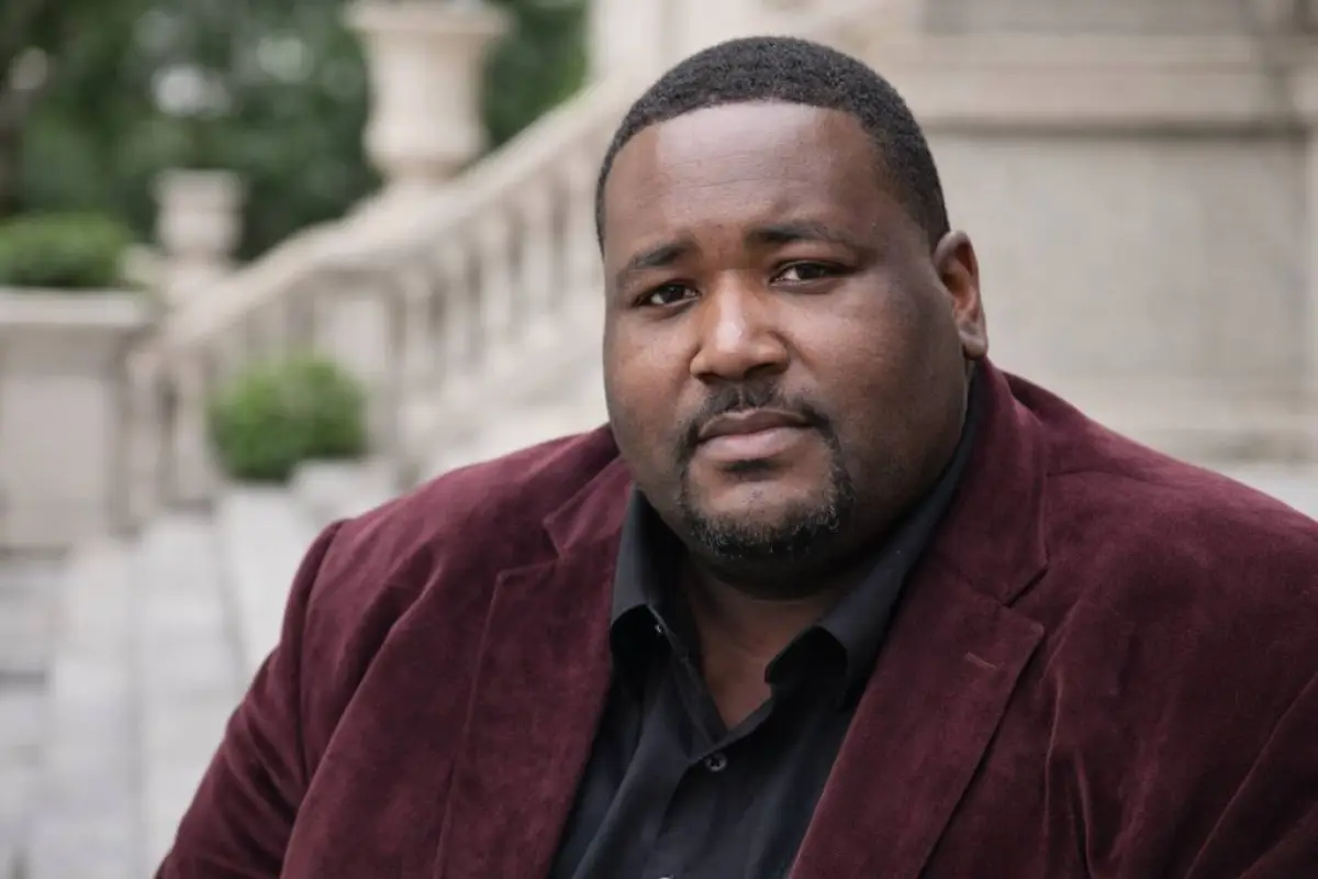 Quinton Aaron, Redes sociales
