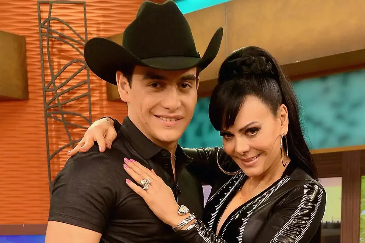 Julián Figueroa, Redes sociales