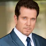 Bobby J. Brown ,Redes sociales