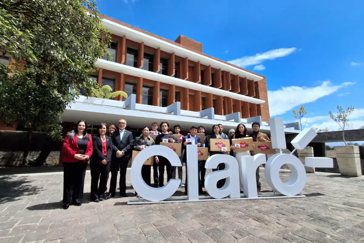 Claro Guatemala impulsa futuro educativo con herramientas tecnológicas a estudiantes universitarios, Alejandro Meoño 
