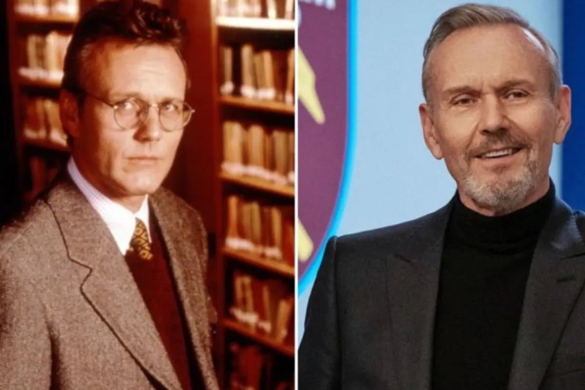 Anthony Head, Redes sociales