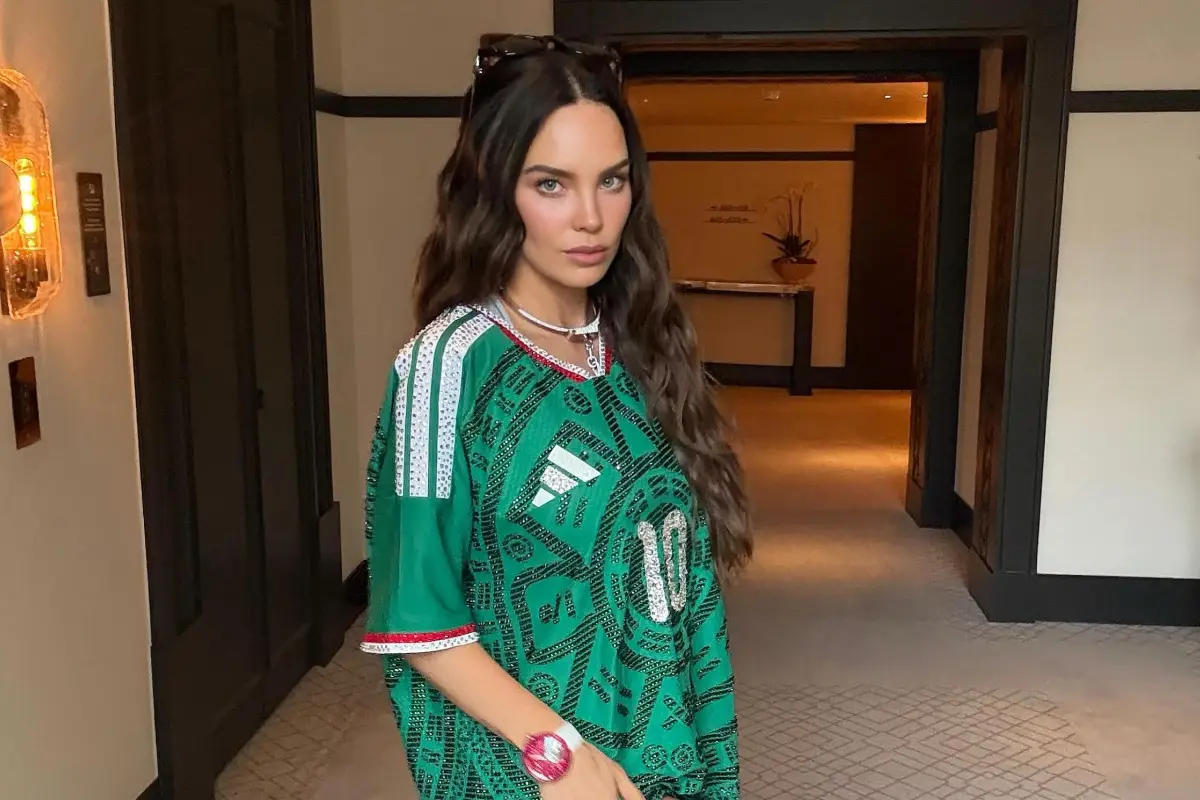 Famosas mexicanas relaciones con futbolistas, Redes sociales
