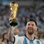 Lionel Messi en dos momentos diferentes con Argentina: Derrota y victoria 