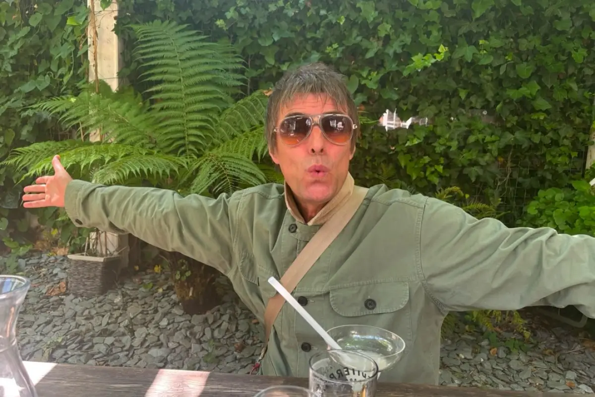 Liam Gallagher, Redes sociales