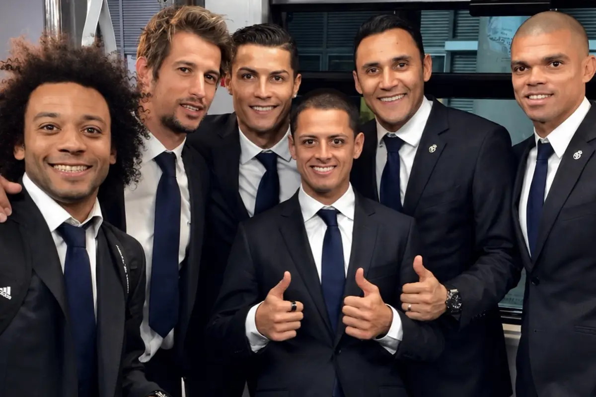 Chicharito y Cristiano Ronaldo, Redes sociales de Chicharito