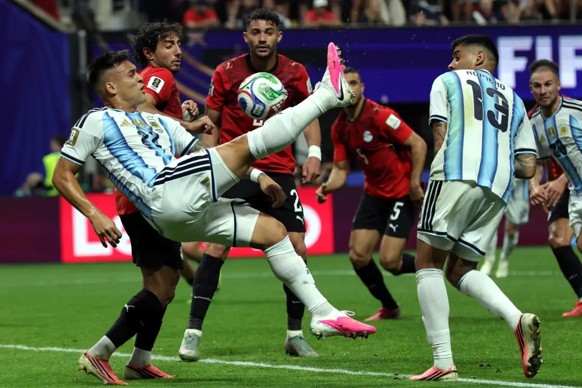Lautaro Martínez durante el juego contra Egipto en los octavos de final del Mundial 2026., EFE