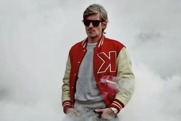 Kavinsky ,Redes sociales
