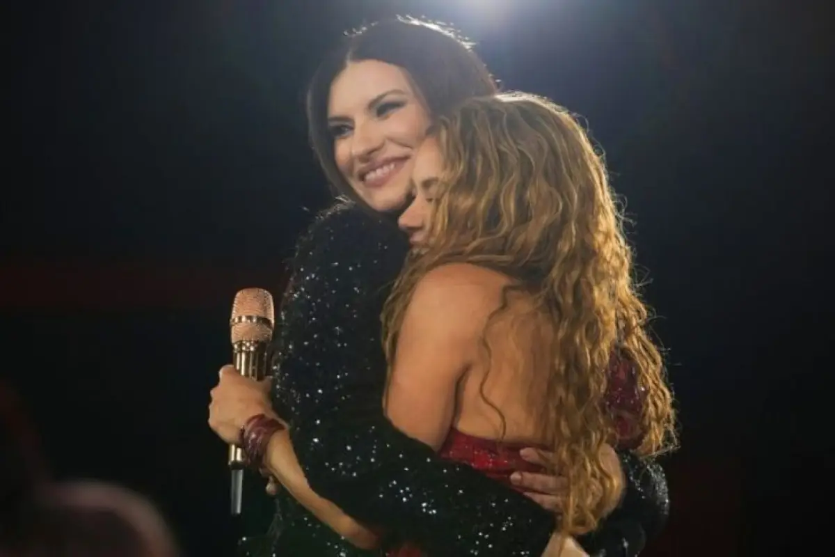 Shakira y Laura Paussini, Redes sociales Laura Pussini