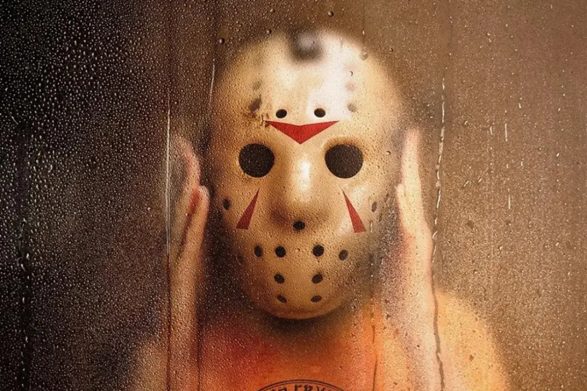 Crystal Lake, Redes sociales